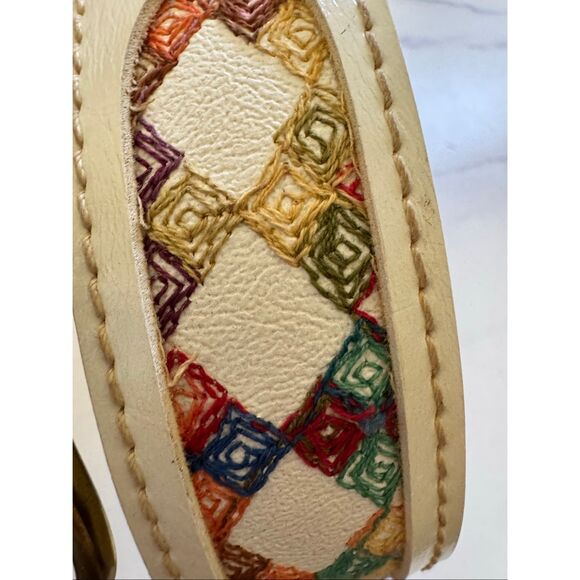 Women’s vintage cottage core belt small cream stitched - Picture 2 of 6